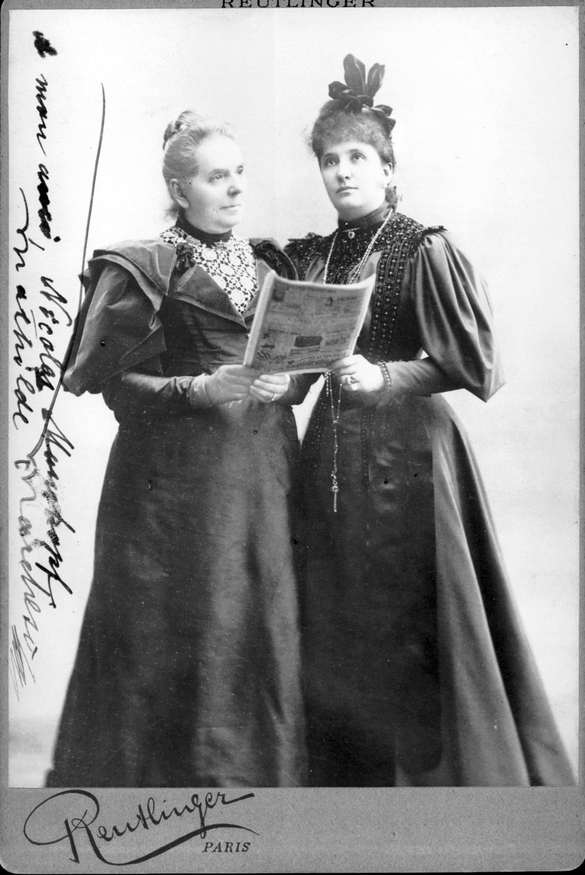 Niemiecka piosenkarka Mathilde Marchesi (1821-1913) i australijska piosenkarka Nellie (Nelly) Melba (1861-1931). Fotografia z końca XIX wieku autorstwa Unknown photographer
