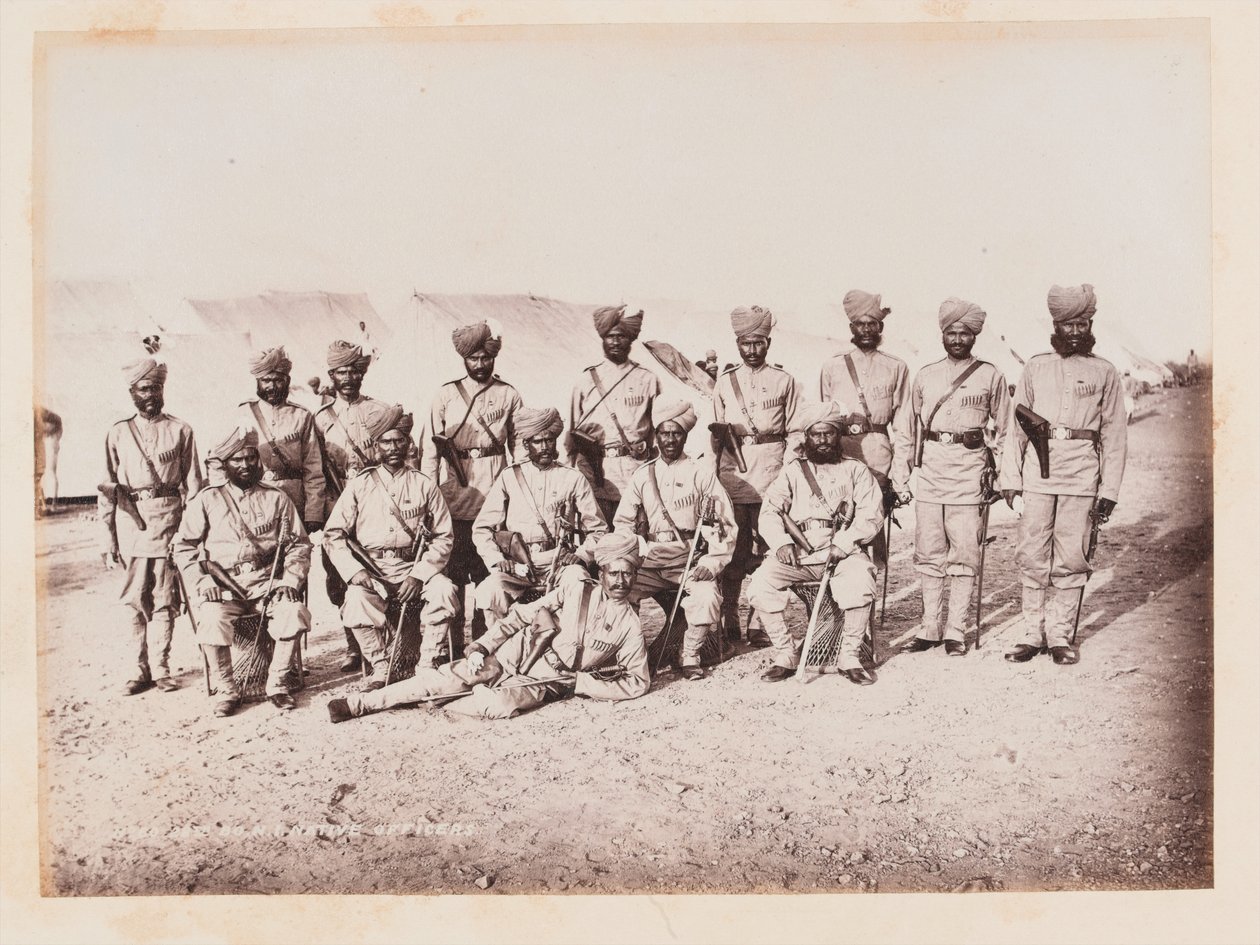 Indyjscy oficerowie z 28. Bombaju Native Piechoty, 1884 circa autorstwa Unknown