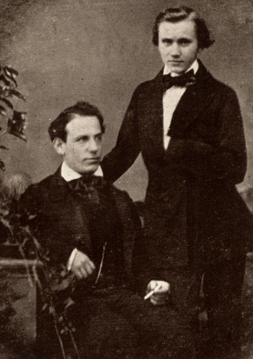 Johannes Brahms (1833-1897), niemiecki kompozytor, stoi z węgierskim skrzypkiem Eduardem Remenyi (1828-1898), z którym odbył trasę koncertową (półton z fotografii) autorstwa Unknown photographer