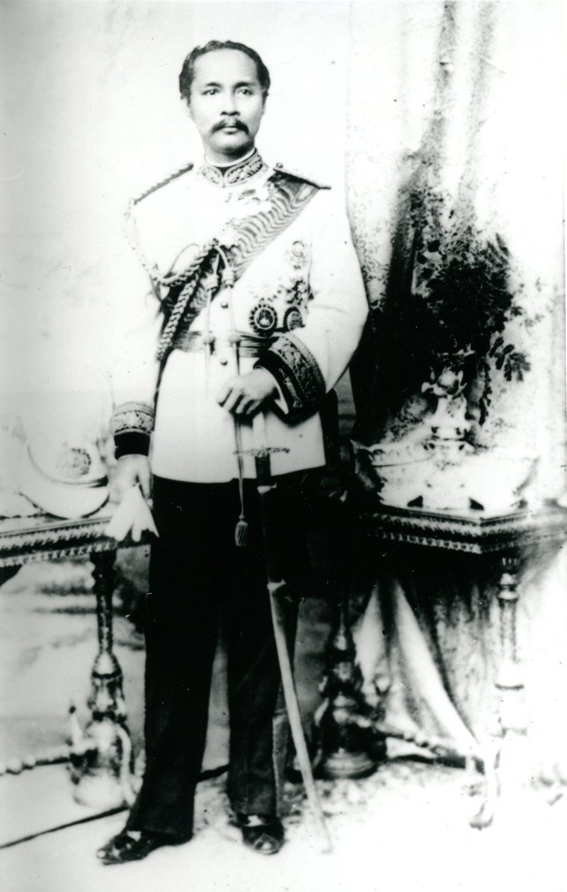 Król Chulalongkorn, ok.1880 (zdjęcie czarno-białe) autorstwa Unknown photographer