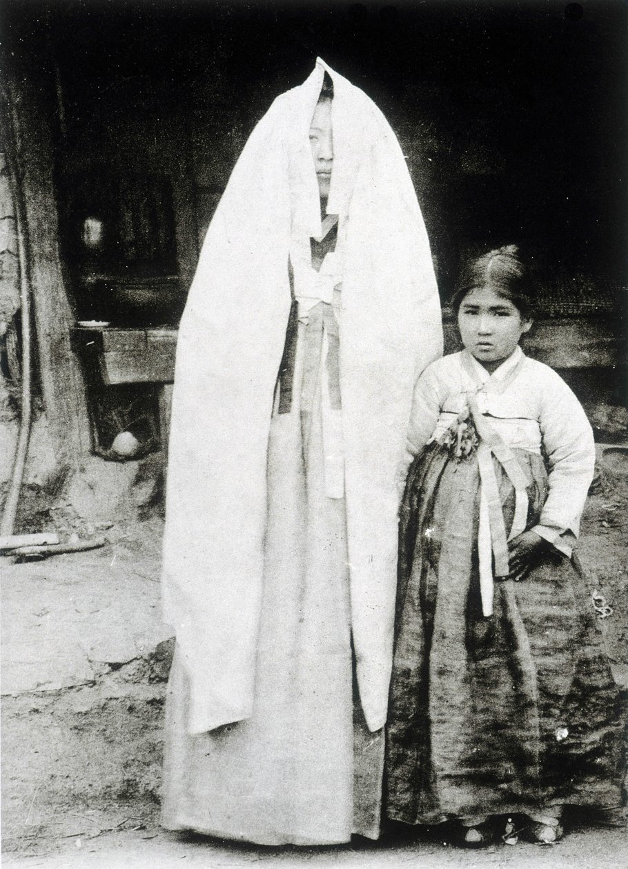 Koreańska kobieta i młoda dziewczyna autorstwa Unknown photographer