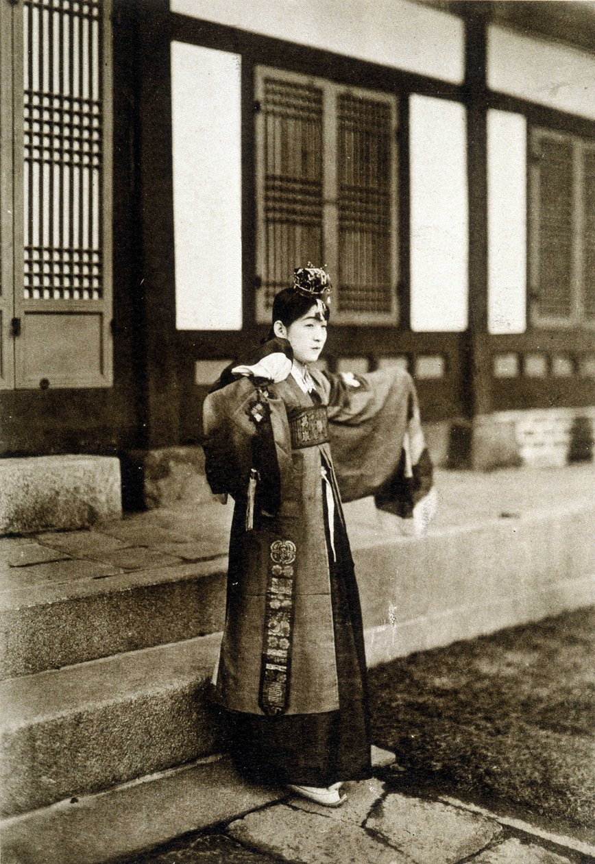 Tancerka Kusang Coreenne (koniec XIX wieku). autorstwa Unknown photographer