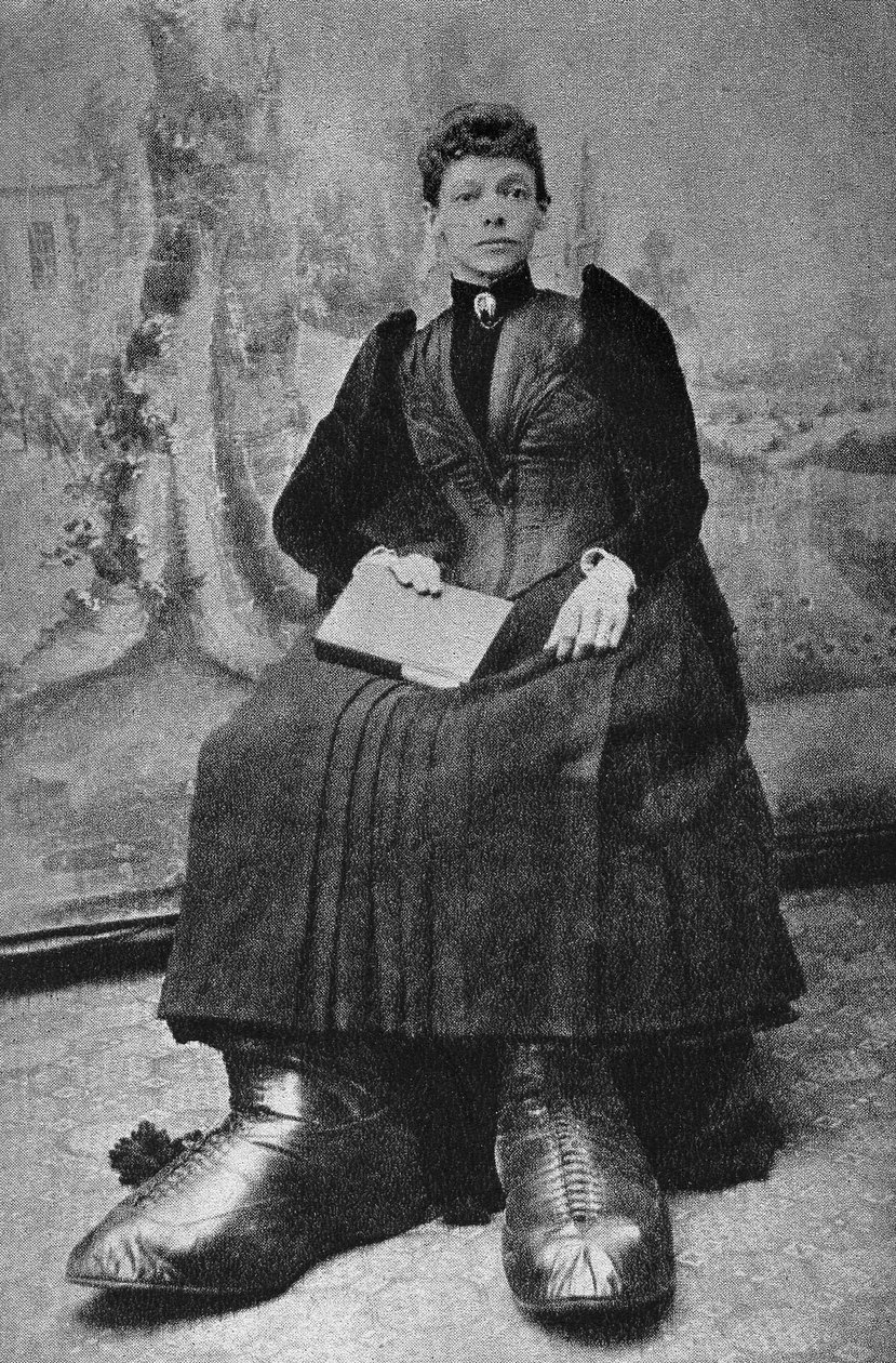 Potwory, Bertha z dużymi stopami. Fotografia, koniec XIX wieku, Paryż. Dz. Selva. autorstwa Unknown photographer