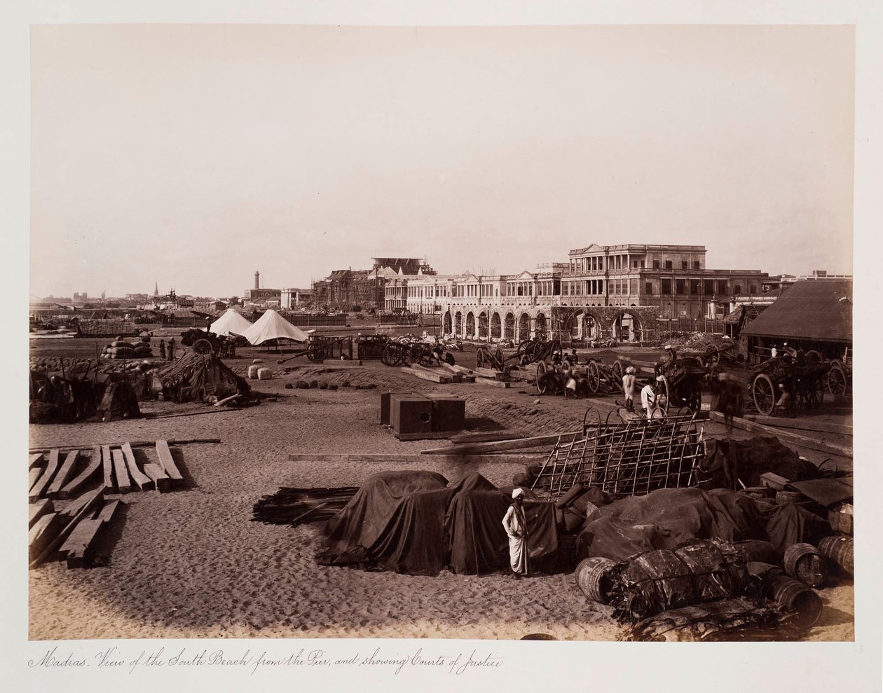 Madras Widok South Beach z molo i sądów, ok. 1885 (zdjęcie w sepii) autorstwa Unknown photographer