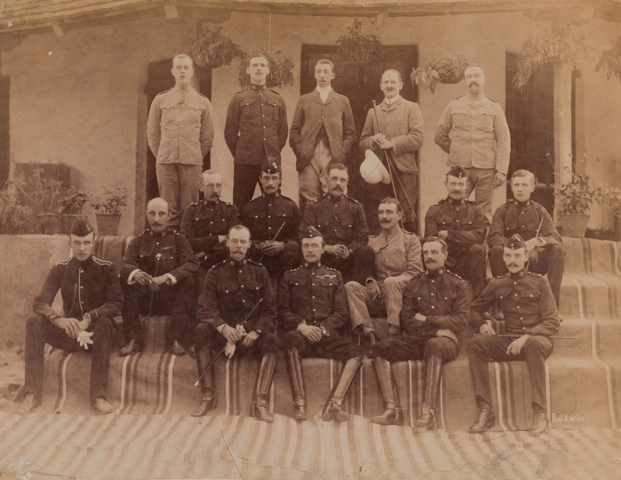 Członkowie Chyber Rifles autorstwa Unknown photographer