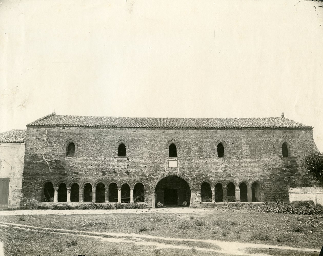 Palazzo della Ragione، Pomposa Abey، Emilia-Romagna، ایټالیا، ca 1890poli autorstwa Unknown photographer