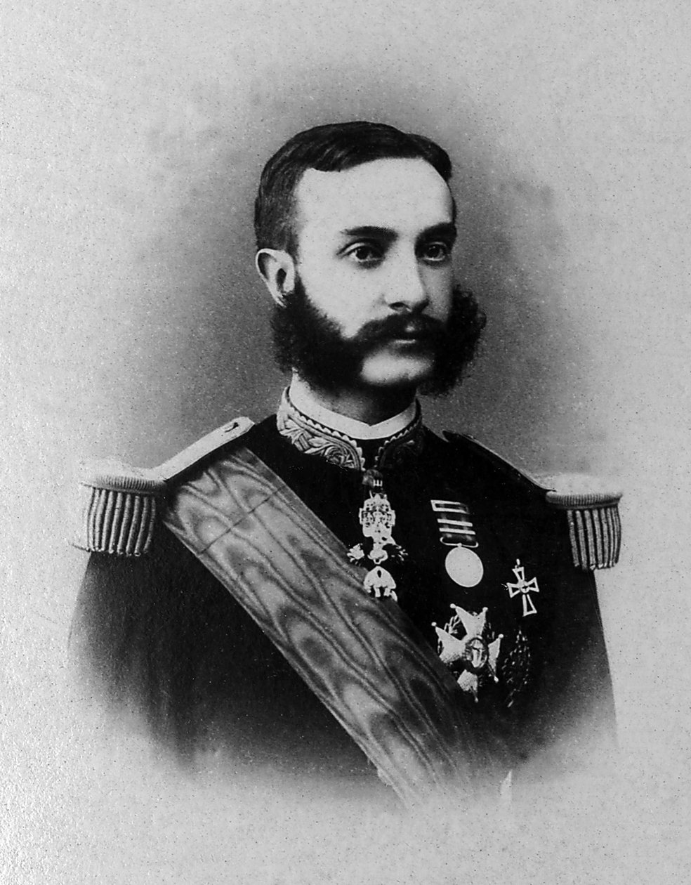 Portret Alfonsa XII (1857-1885), został królem Hiszpanii w latach 1874-1885 po długim wygnaniu w Europie. autorstwa Unknown photographer