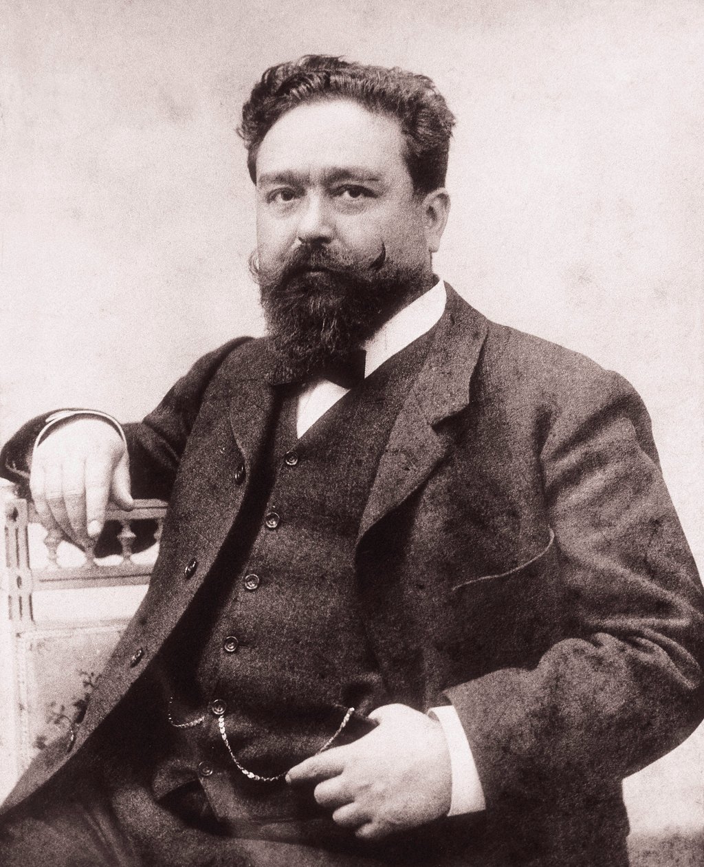 Portret Izaaka Albeniza (1860-1909), hiszpańskiego pianisty i kompozytora. Fotografia,1886. Fundacja Albeniz, Madryt. autorstwa Unknown photographer