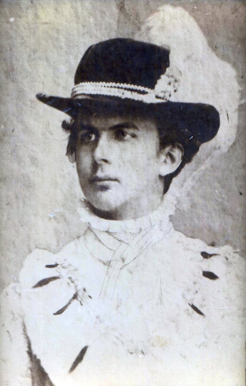Portret Ludwika II Bawarskiego (1845-1886) w kapeluszu, Anonim . fotograf. Bawarska administracja państwowych zamków, ogrodów i jezior autorstwa Unknown photographer