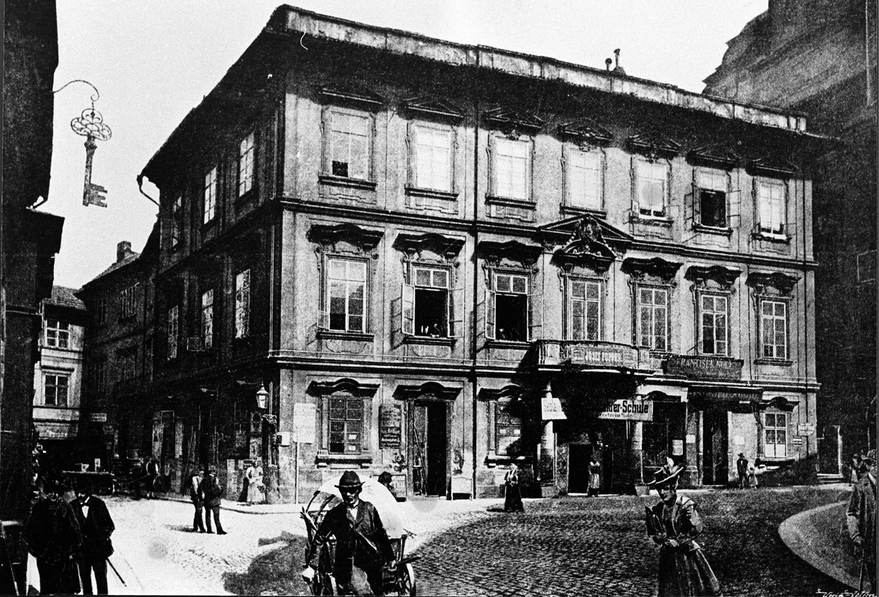 Praga, przed 1897 r. Budynek, w którym urodził się pisarz Franz Kafka. autorstwa Unknown photographer