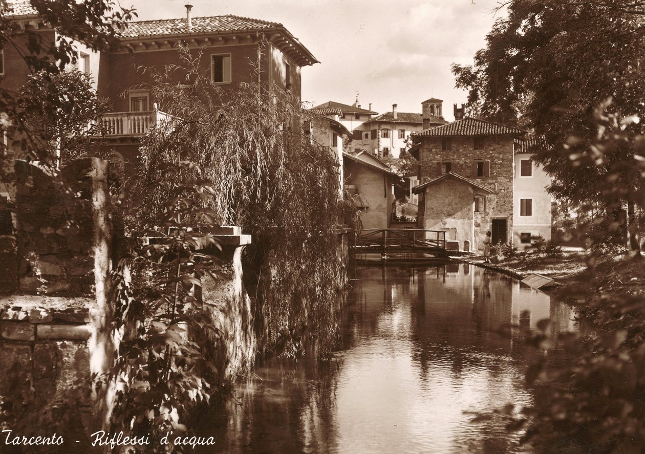 Tarcento, refleksje na wodzie, pocztówka autorstwa Unknown photographer