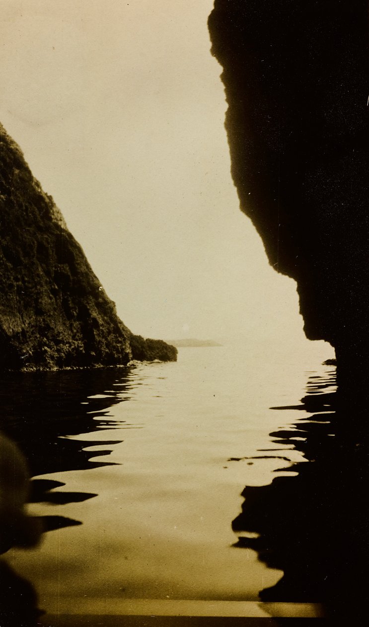 Jaskinia Azzurra w Porto Ercole autorstwa Unknown photographer