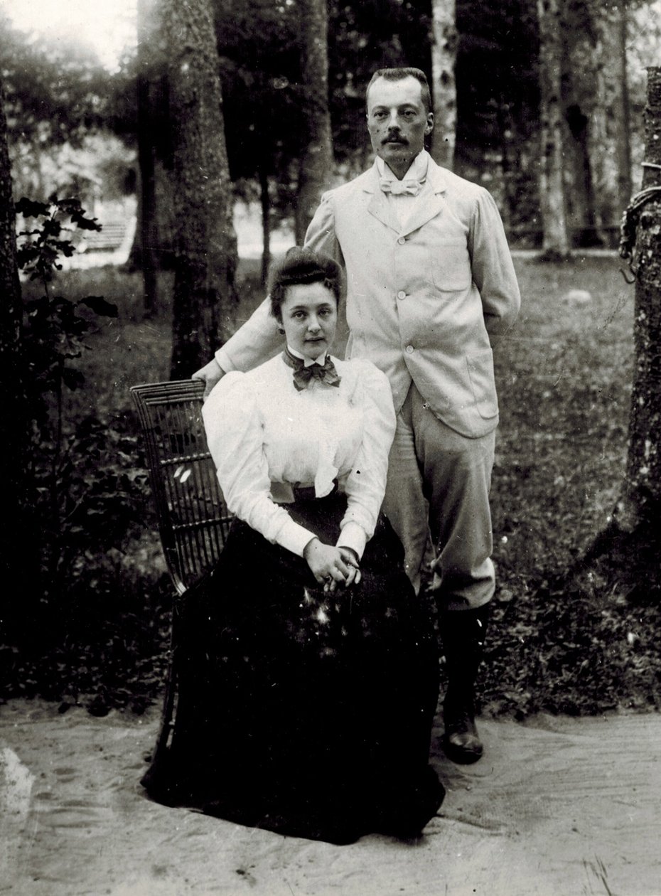 Władimir Dmitriewicz Nabokow (1870-1922) i Elena Iwanowna Rukawisznikowa (1876-1939), Anonim. Fotograf, ok. 1896, Muzeum Studiów Regionalnych, Rozhdestveno autorstwa Unknown photographer