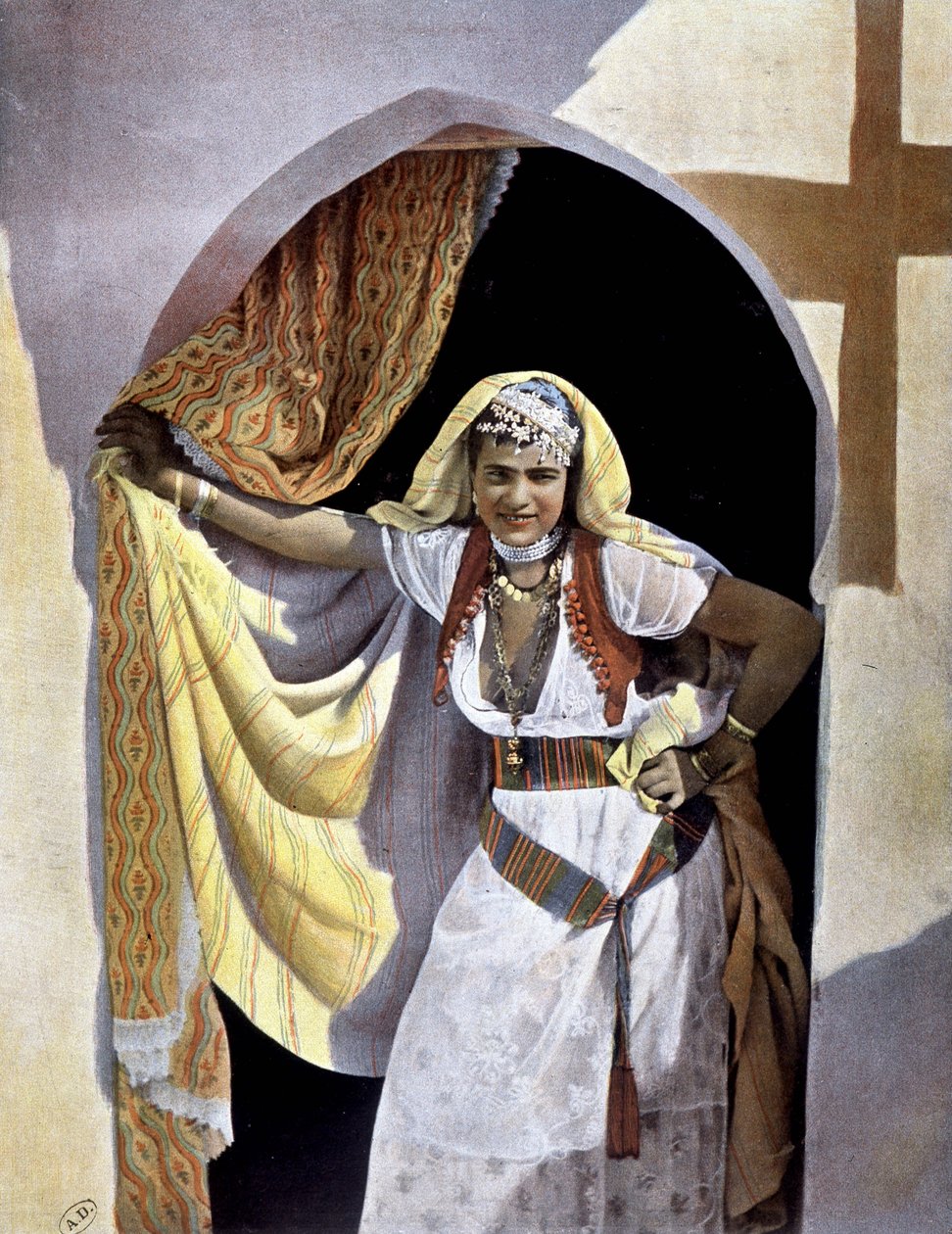 Młoda tunezyjska kobieta. Fotografia 1893. autorstwa Unknown photographer