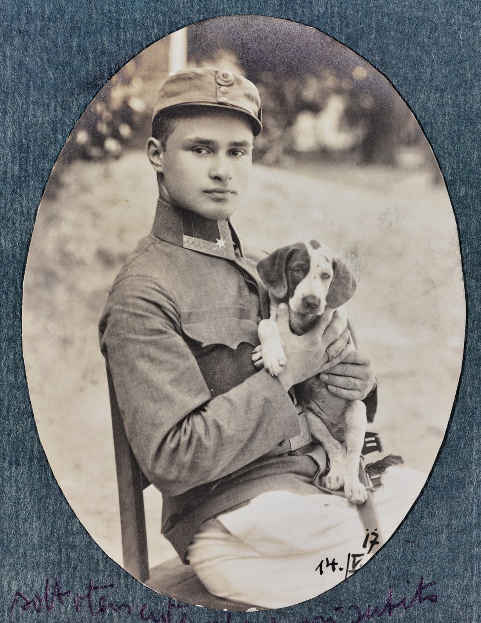 Młody porucznik autorstwa Unknown photographer