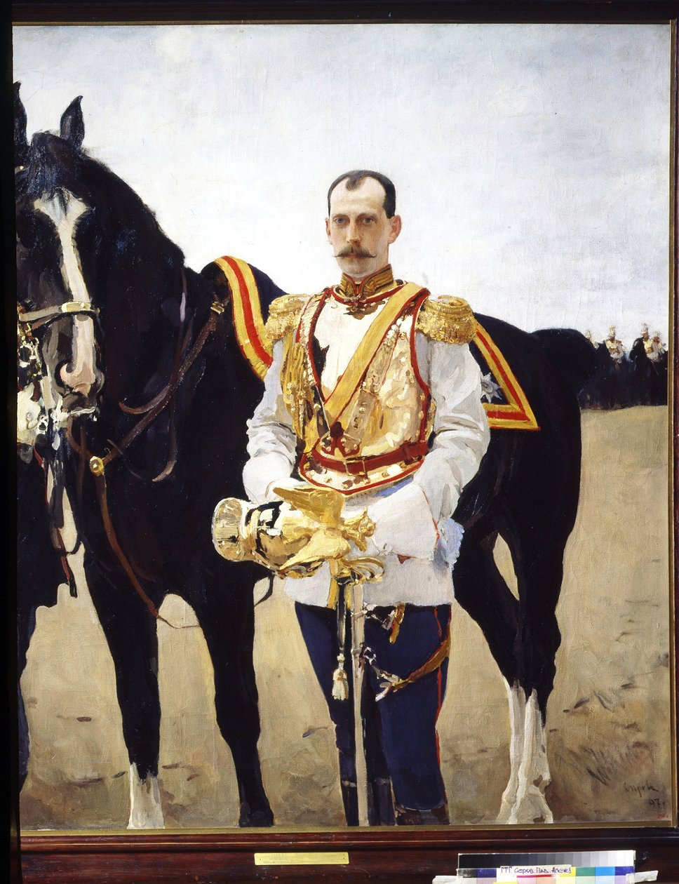 Portret wielkiego księcia Pawła Aleksandrowicza Rosji (1860-1919). (Portret wielkiego księcia Pawła Aleksandrowicza Rosji). W mundurze oficera kawalerii cesarskiej armii rosyjskiej, w pobliżu konia. Obraz Valentina Aleksandrowicza Serowa ( autorstwa Valentin Aleksandrovich Serov