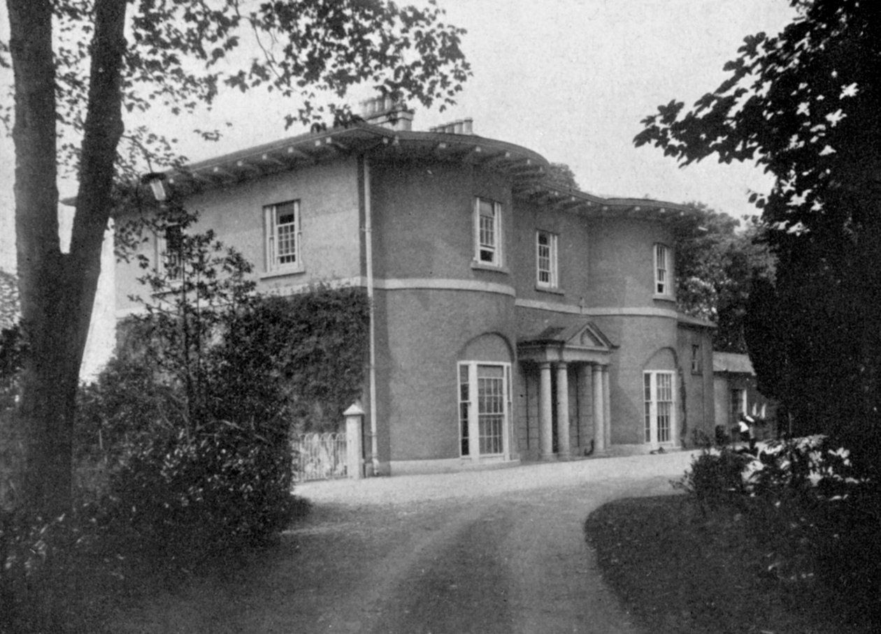 Braganza House, Pałac Biskupów, Carlow, Irlandia, 1924-1926. autorstwa Valentine and Sons Ltd