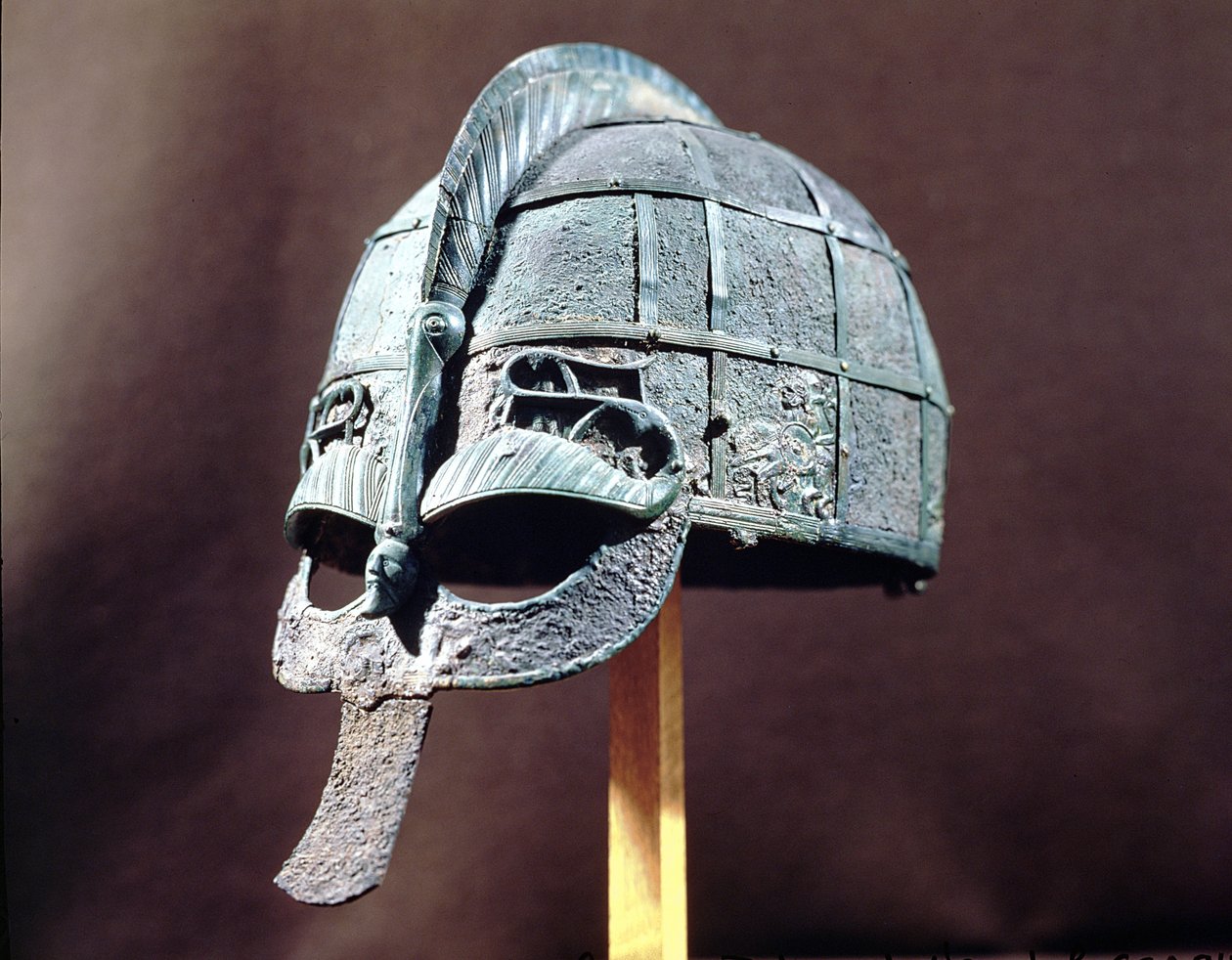 Hełm ze Skarbu Vendel, Uppland, ok.600 AD (metal) autorstwa Vendel Period