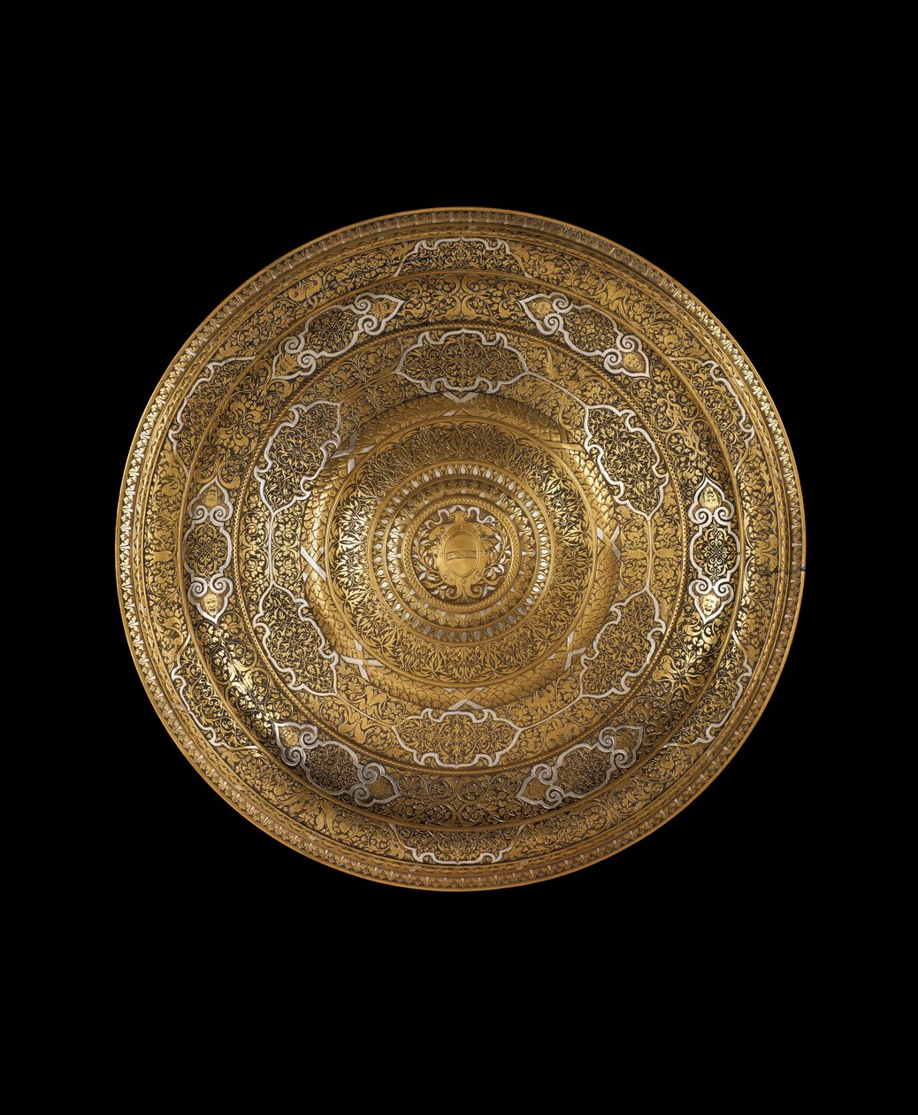 Talerz z grawerowanego brązu wysokocynowego inkrustowany srebrem, pośrodku herb, 1530-c.1550 autorstwa Venetian School