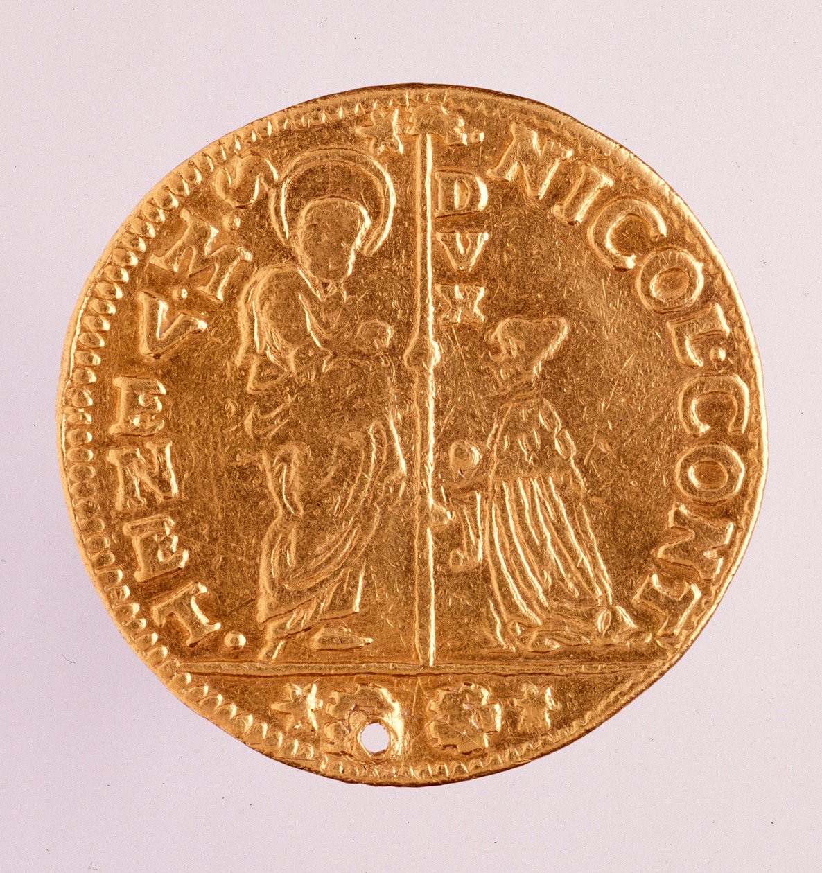 Złota moneta (zecchino lub cekin) z Republiki Weneckiej: panowanie doży Nicolo Contarini (1630-1631). Średnica 3,4 cm Rzym, narodowe muzeum terminu autorstwa Venetian School
