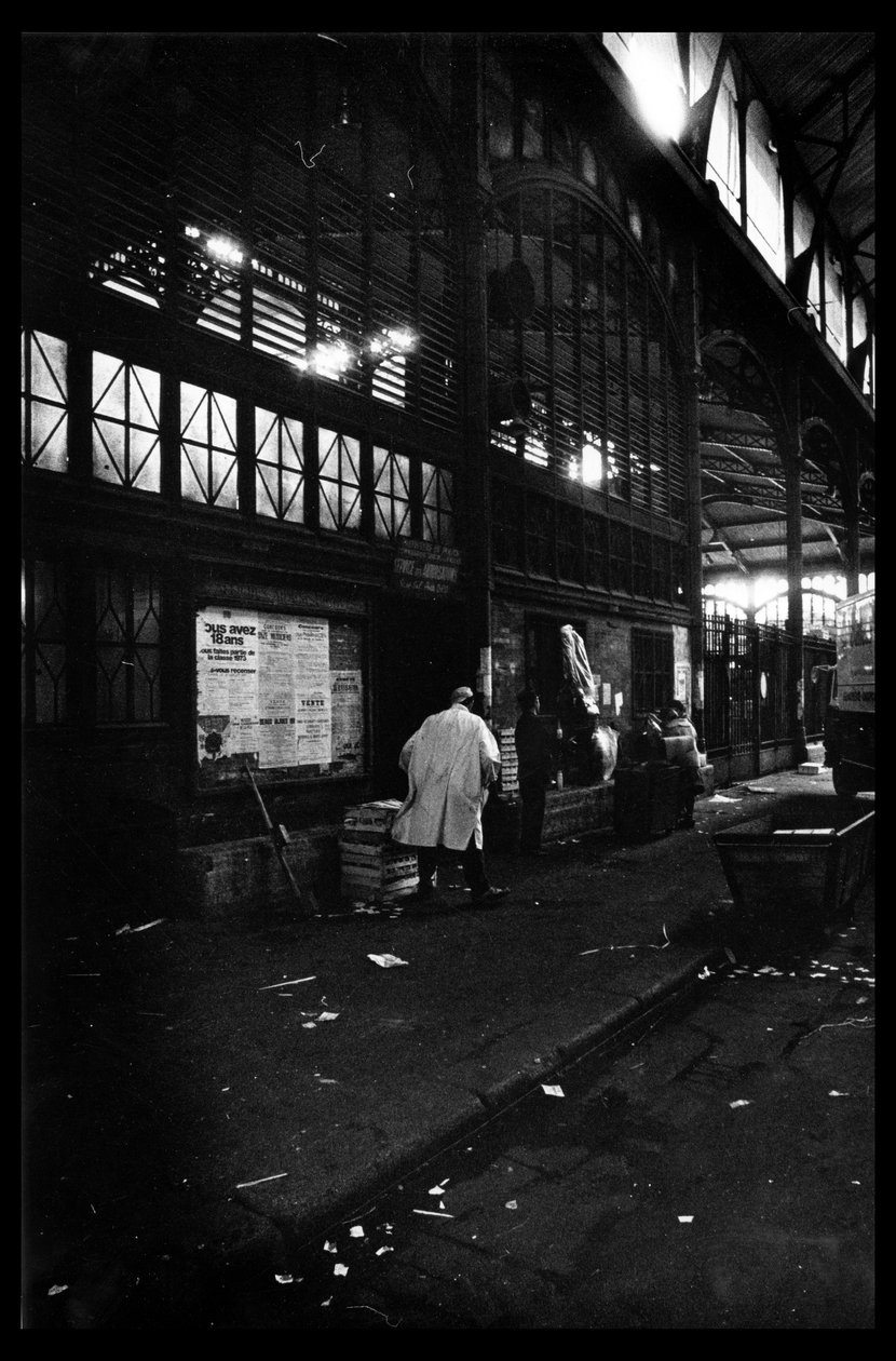 Les halles de Paris tuż przed rozbiórką w sierpniu 1971 (zdjęcie czarno-białe) autorstwa Victor Baltard