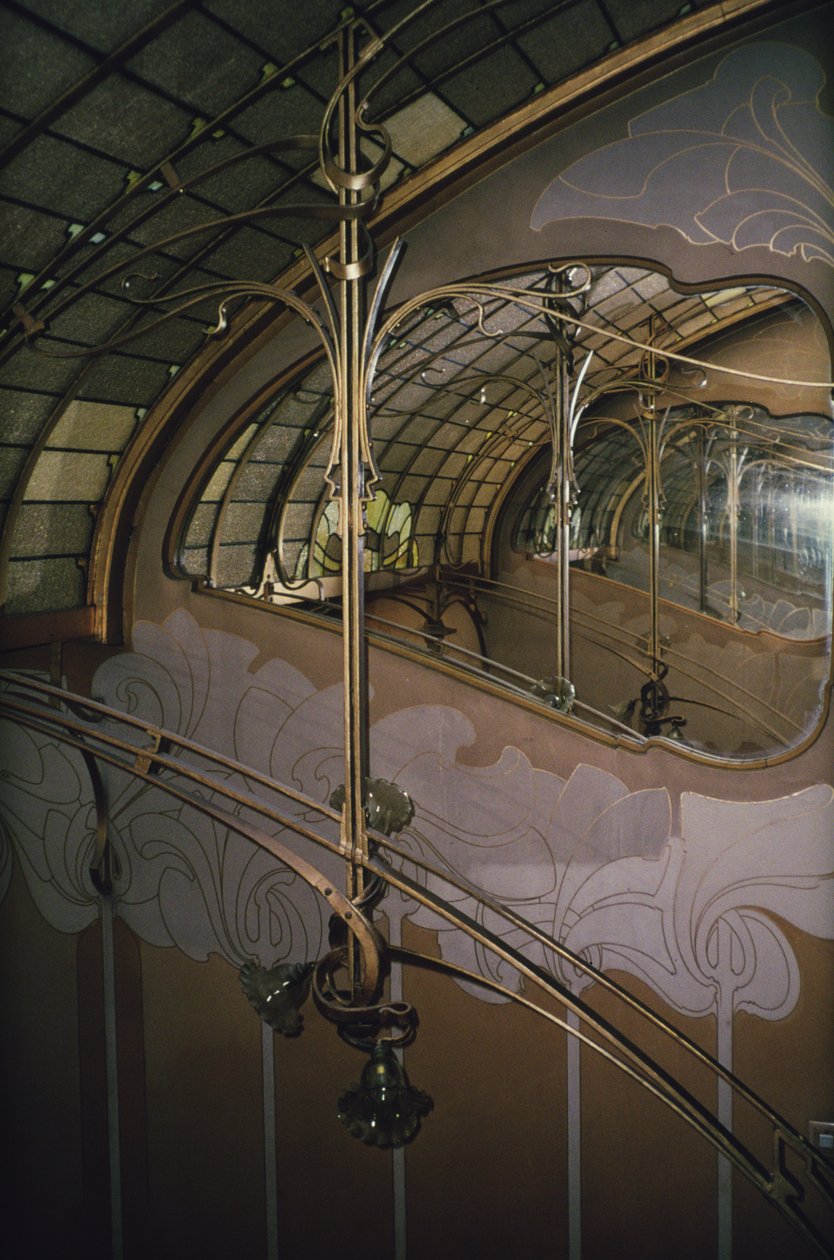 Detal sufitu autorstwa Victor Horta
