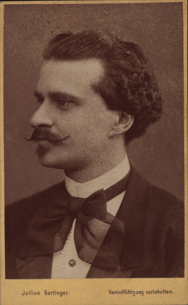 Portret kompozytora Eduarda Straussa 1835-1916, 1874. autorstwa Vienna . Photo studio Julius Gertinger