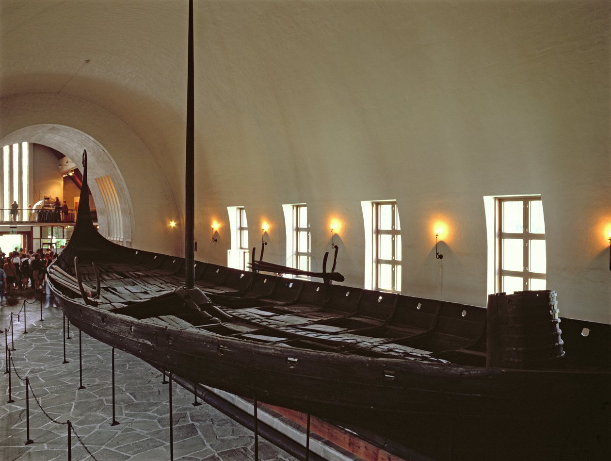Longship Oseberg, zbudowany ok. 815-20 AD (drewno dębowe) autorstwa Viking