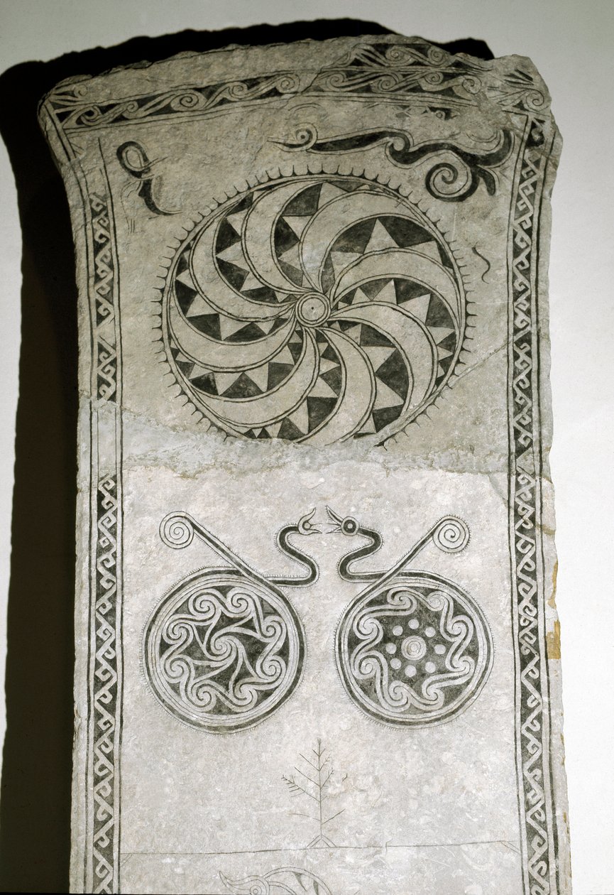Kamień runiczny z symbolem słońca, VII-VIII wiek autorstwa Viking