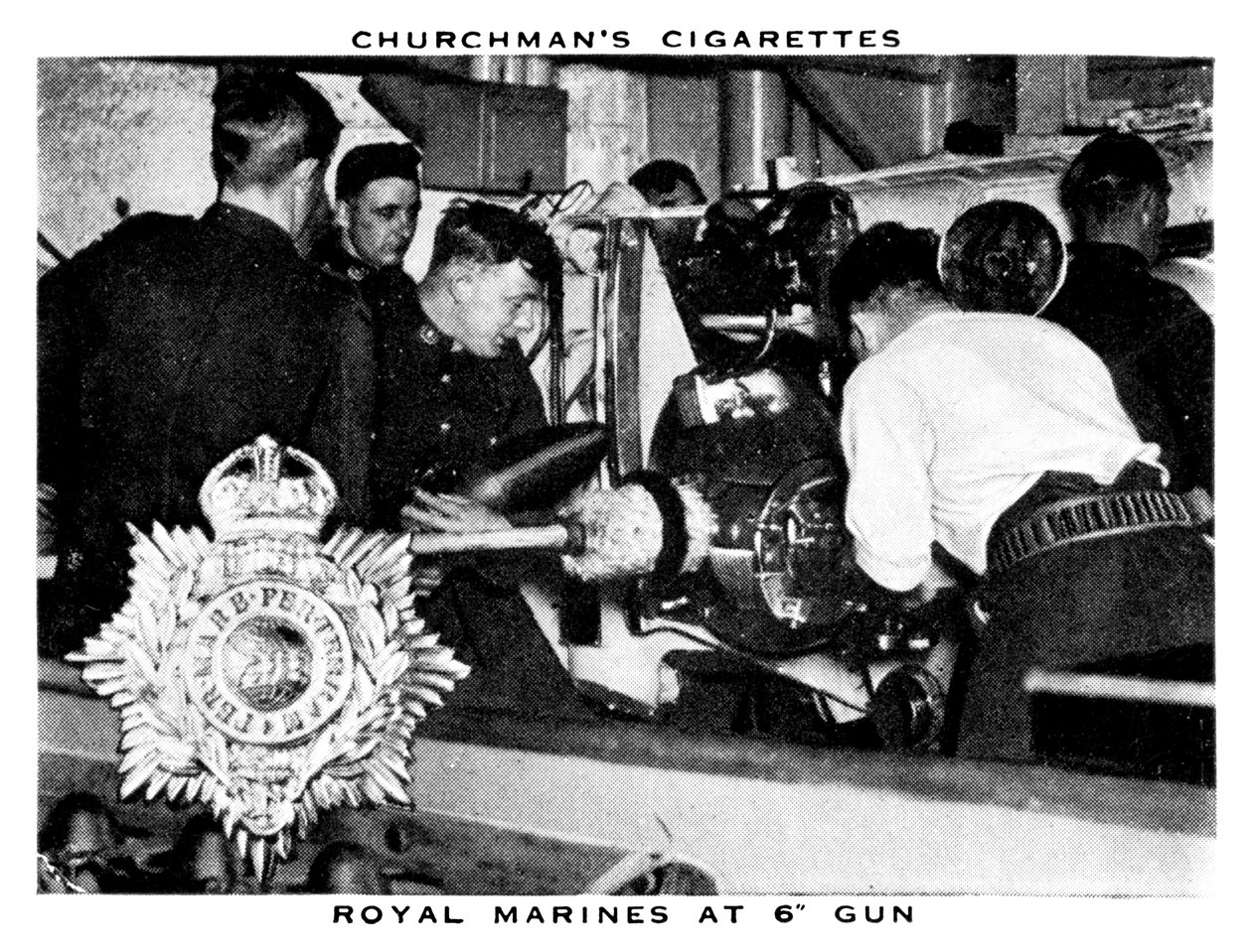Royal Marines w 6 Gun, 1937. autorstwa WA and AC Churchman