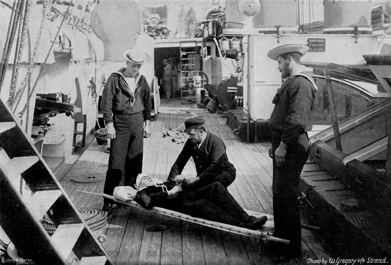 Wiertarka pogotowia ratunkowego na pokładzie krążownika HMS Tartar, 1896 r. autorstwa W Gregory
