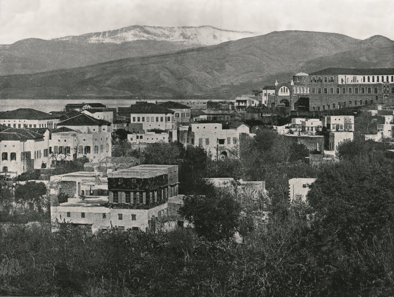Widok miasta z Górą Liban, Bejrut, 1895. autorstwa W and S Ltd