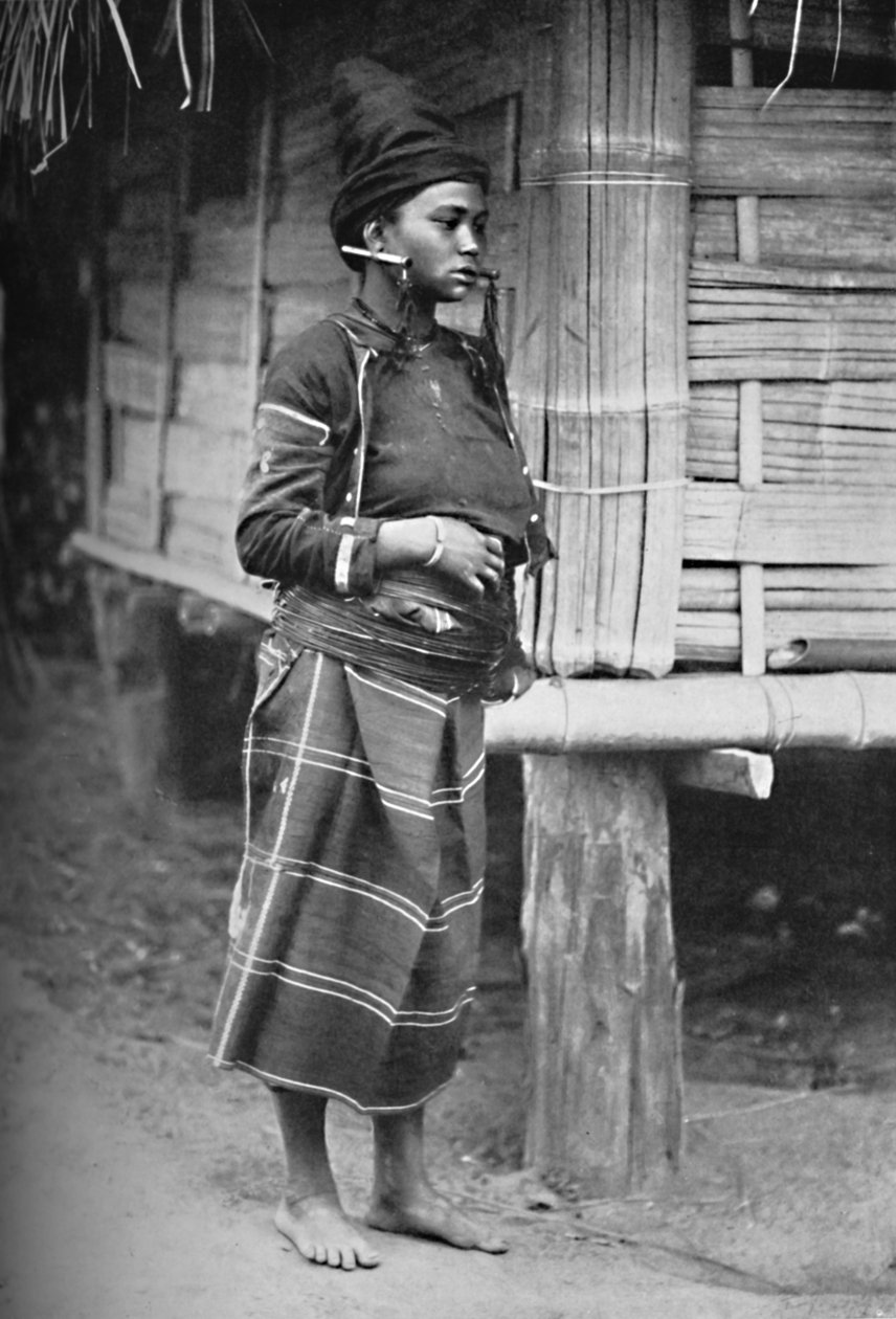 Kobieta Kaczin, 1902 autorstwa Watts and Skeen