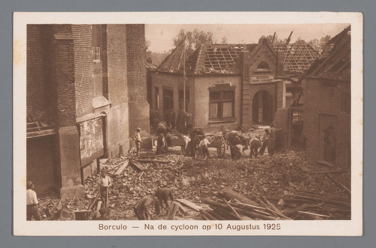 Borculo – Po cyklonie 10 sierpnia 1925 r. autorstwa Weenenk and Snel