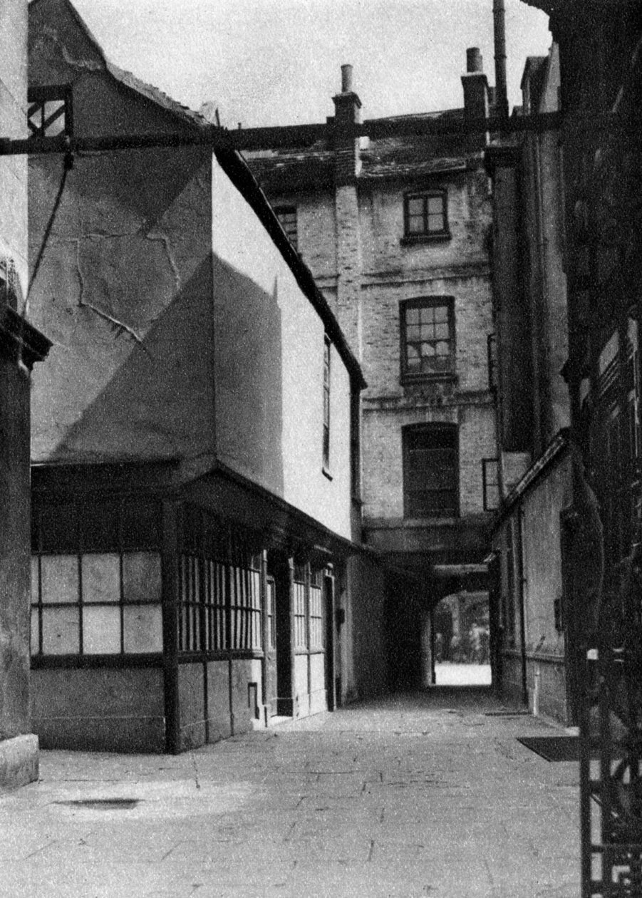 Budynki Calverta z dziedzińcem typowym dla starej Borough High Street, Londyn, 1926-1927. autorstwa Whiffin
