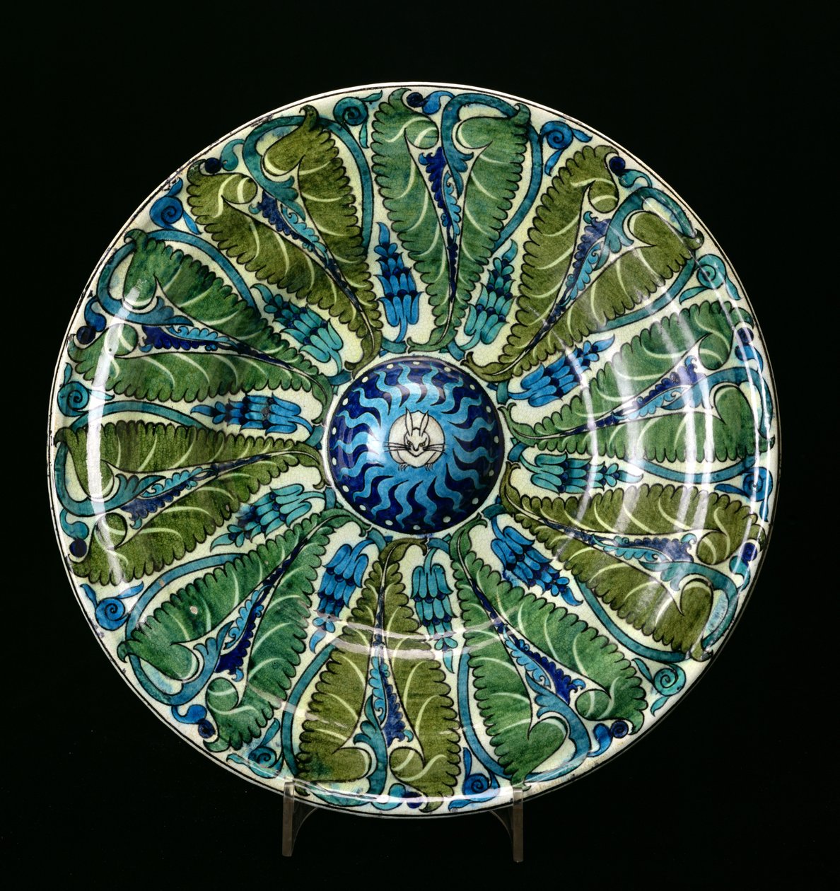 Duża ładowarka w stylu perskim (ceramiczna) autorstwa William de Morgan
