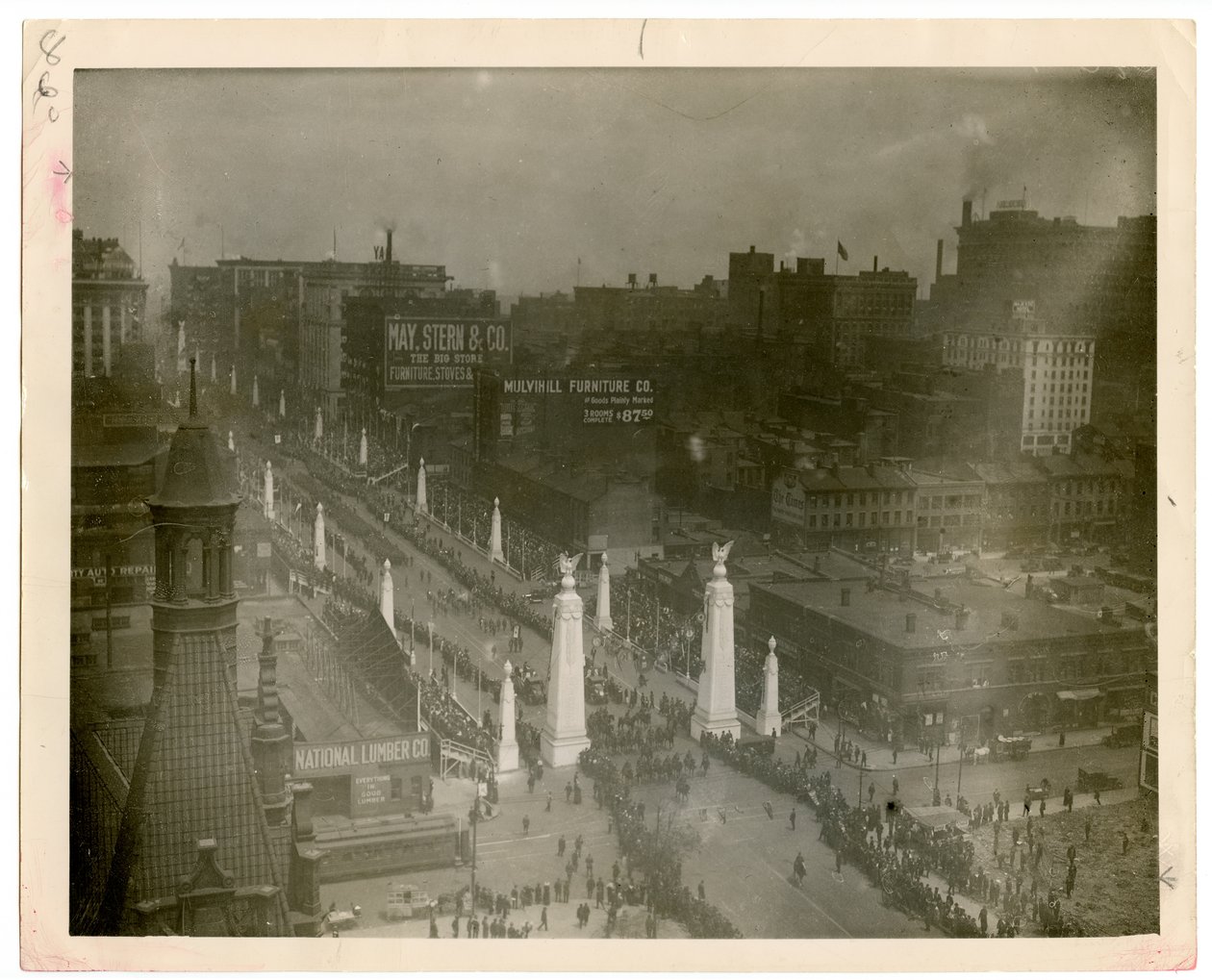 13 maja 1919 r. ulicą Dwunastą paradują weterani z I wojny światowej 12. autorstwa William G. Swekosky