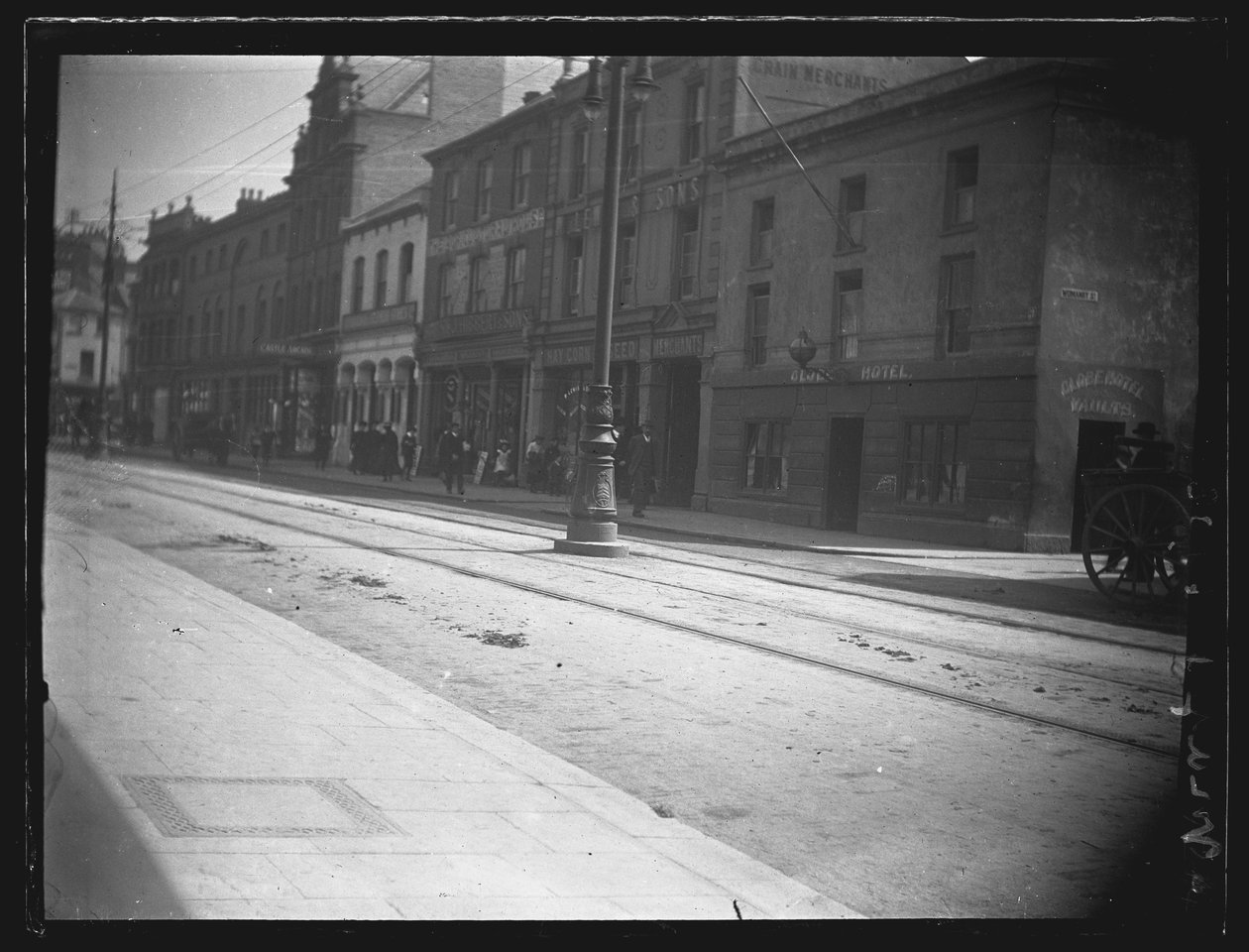 Castle Street, Cardiff, Old Globe Inn. c1902 autorstwa William Booth