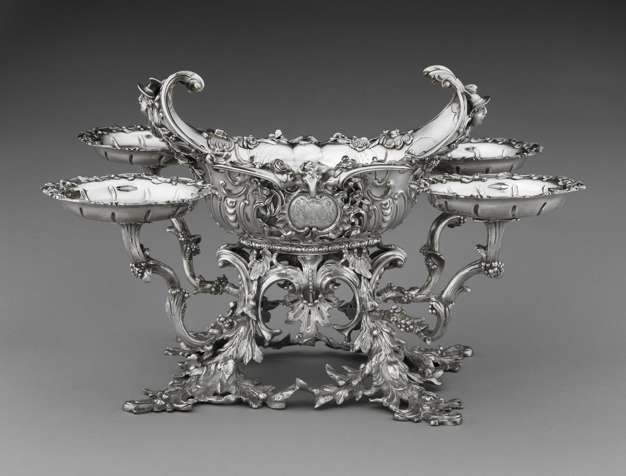 Patera autorstwa William Cripps