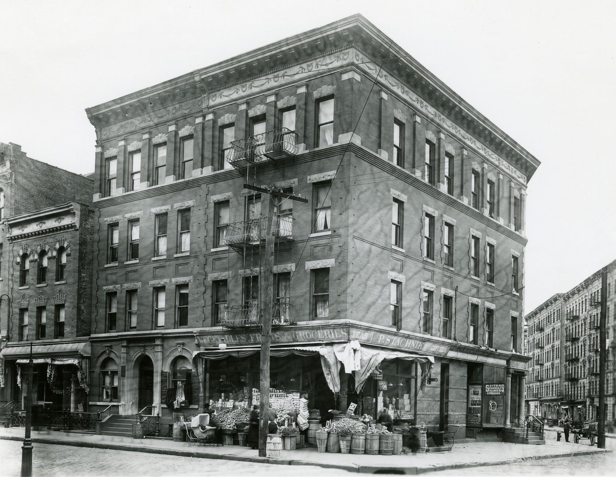 767 East 152. Street, 7 grudnia 1915 autorstwa William Davis Hassler