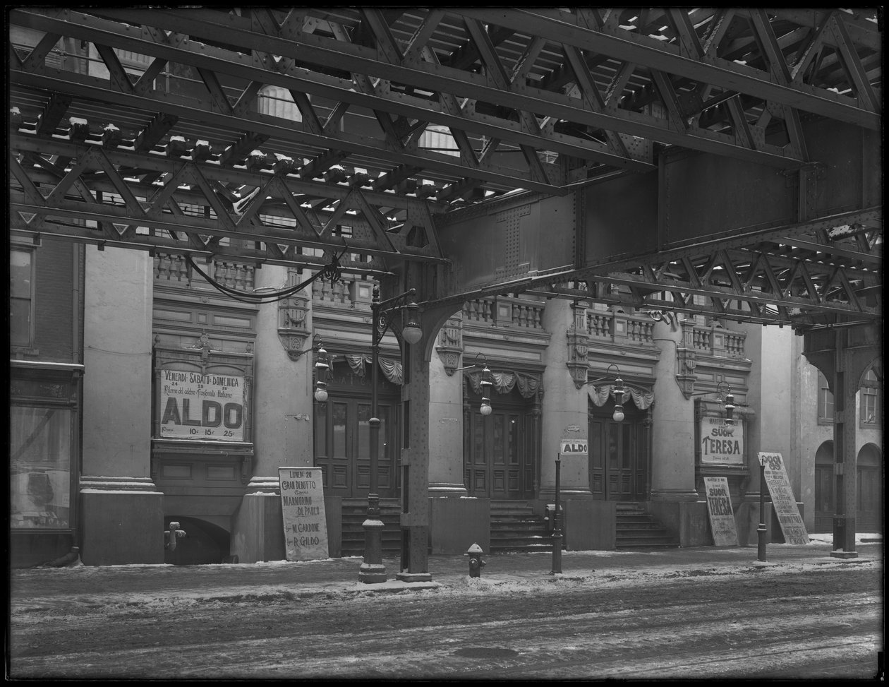 Włoskie tablice przed Thalia Theatre, 46 Bowery, Nowy Jork, marzec 1916 autorstwa William Davis Hassler