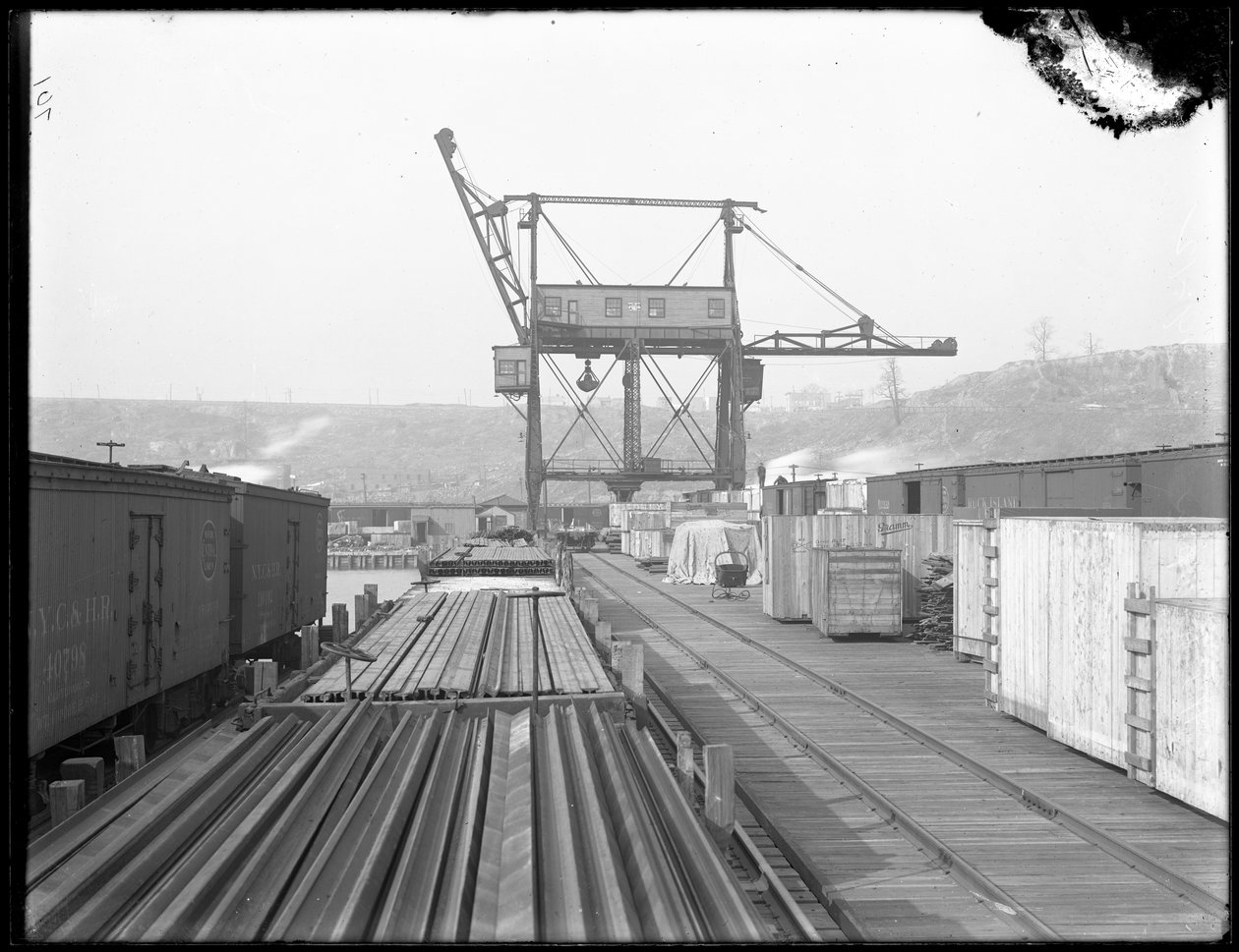 Podróżowanie z ładowaczem bezpośrednim na West Shore Rail Road, Weehawken, New Jersey, 1912 r autorstwa William Davis Hassler
