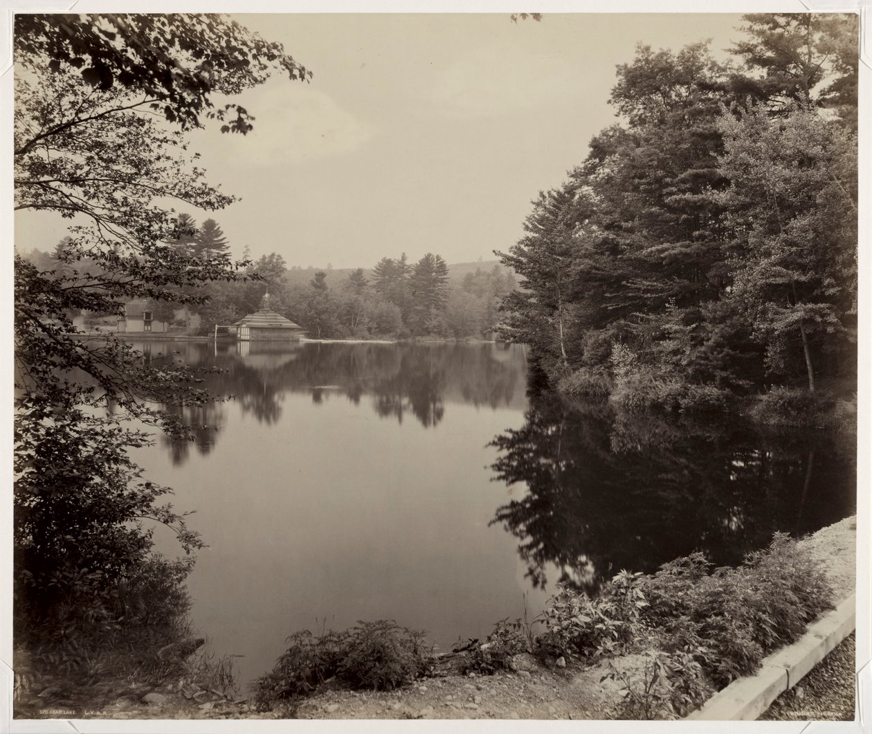 Bear Lake, LVRR, c. 1898-1899. autorstwa William H. Rau