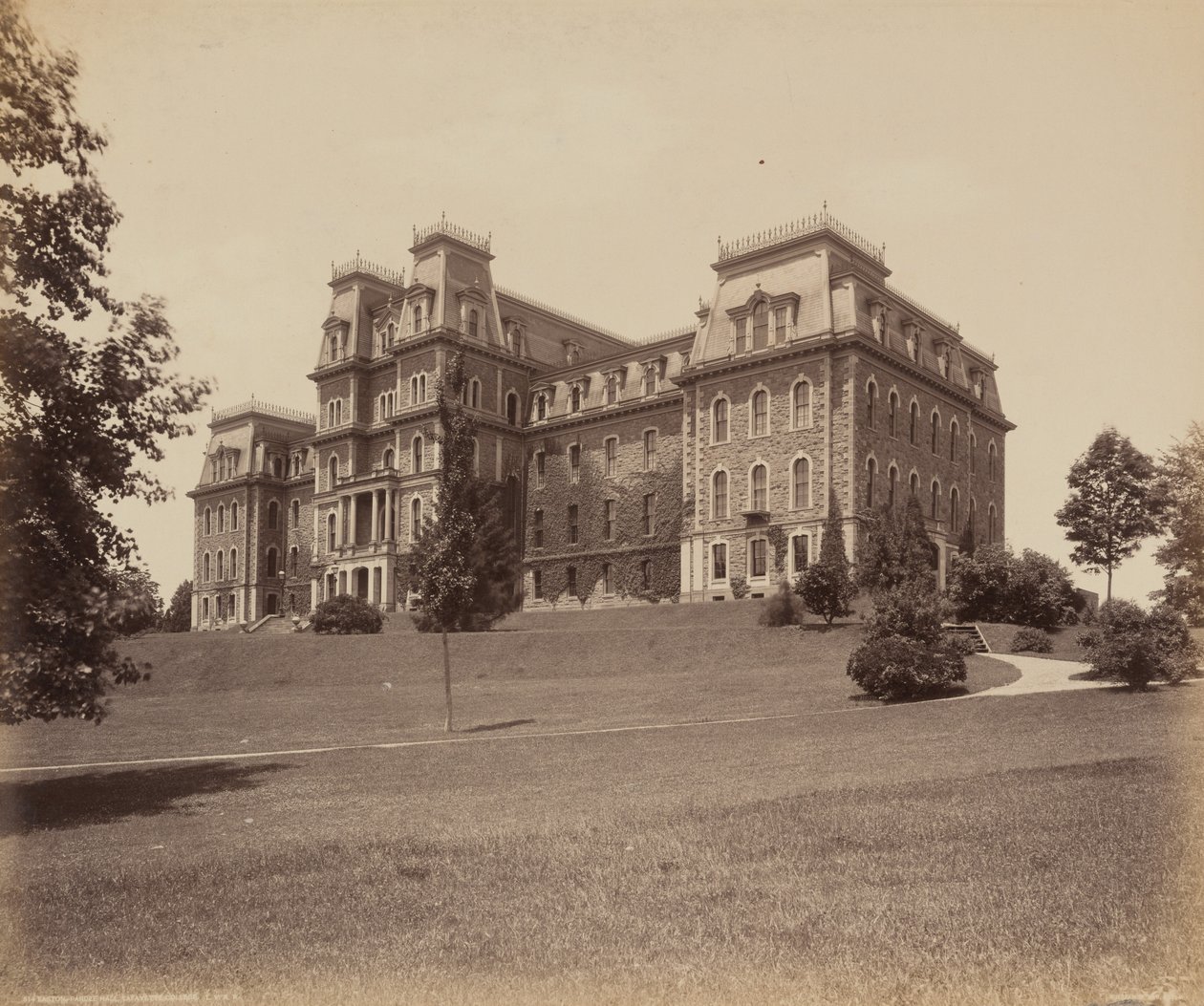 Easton, Pardee Hall, Lafayette College autorstwa William H. Rau