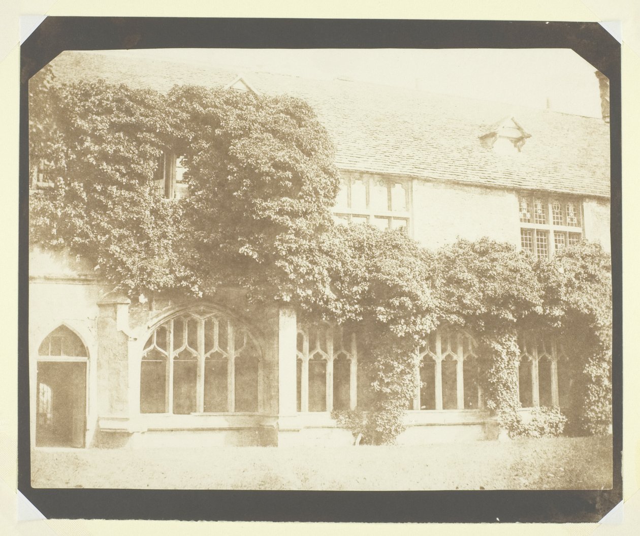 Krużganki opactwa Lacock autorstwa William Henry Fox Talbot