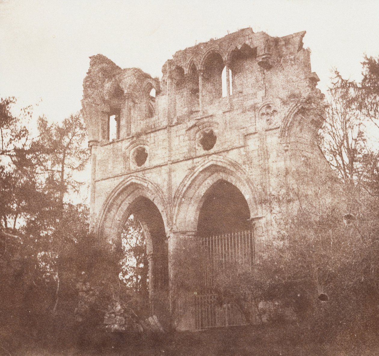 Grób Sir Waltera Scotta, ok. 1844 (odbitka na papierze solnym) autorstwa William Henry Fox Talbot