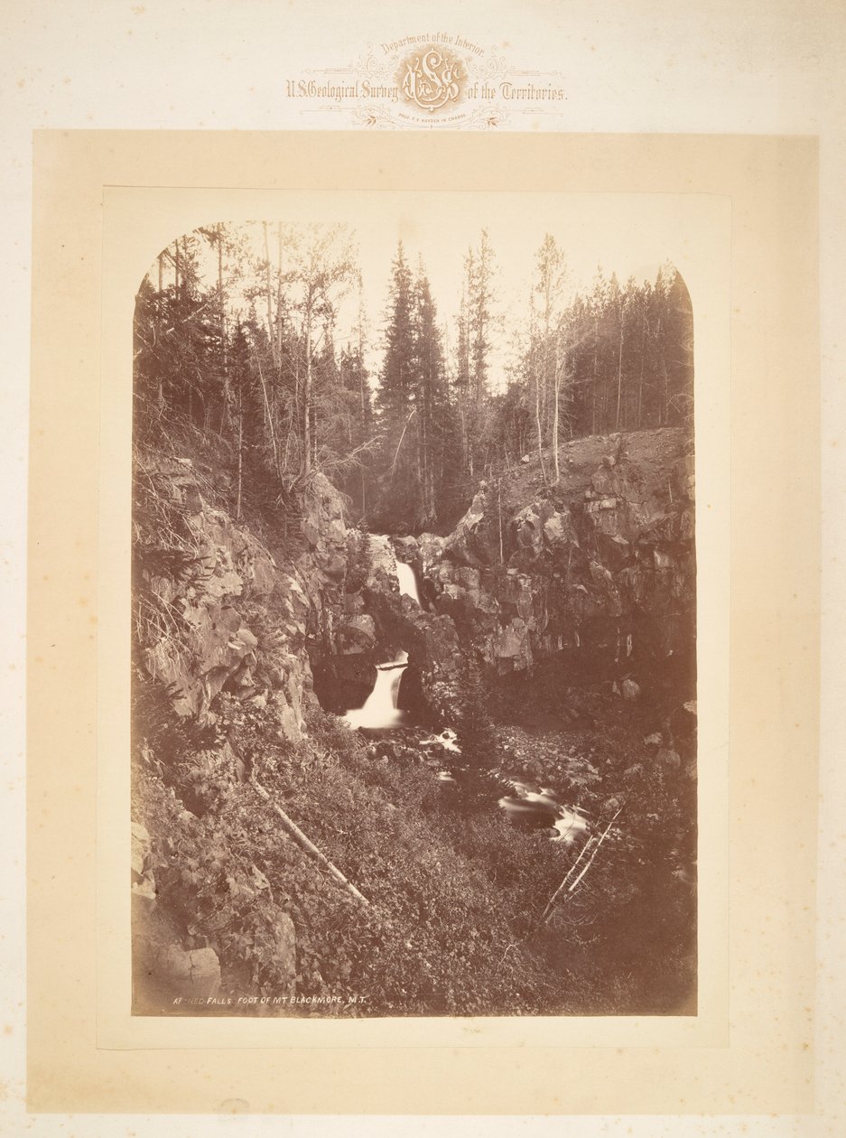 Arched Falls Podnóża góry Blackmore M.T. autorstwa William Henry Jackson