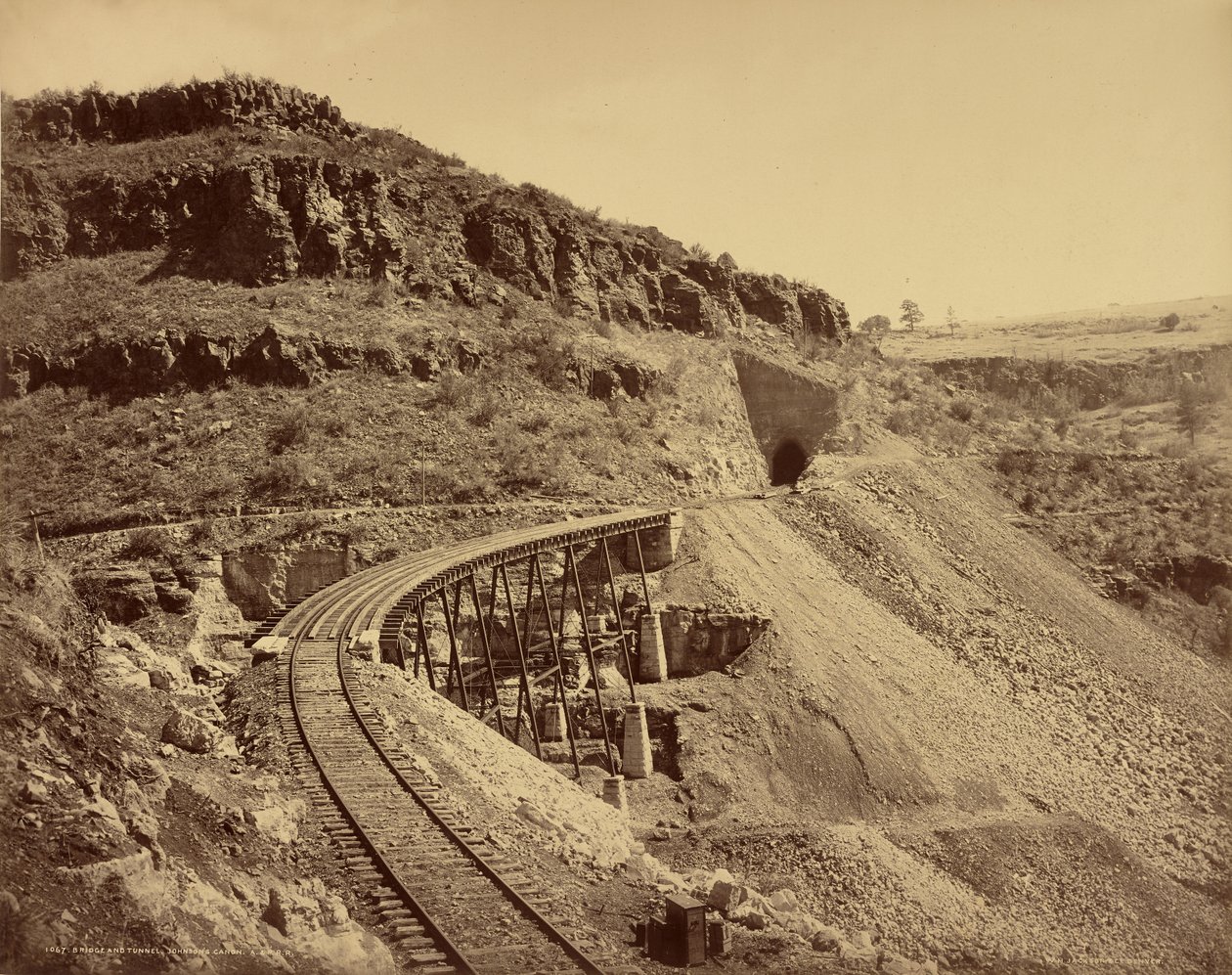 Most i tunel, Johnson