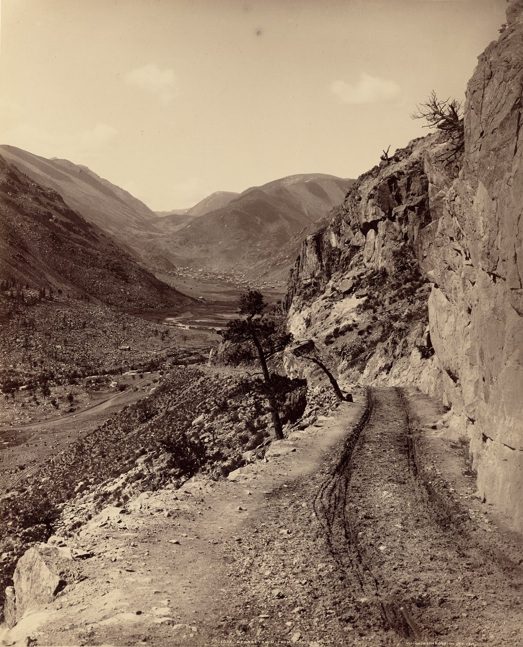 Georgetown w Kolorado, widziane z Democratic Mountain autorstwa William Henry Jackson