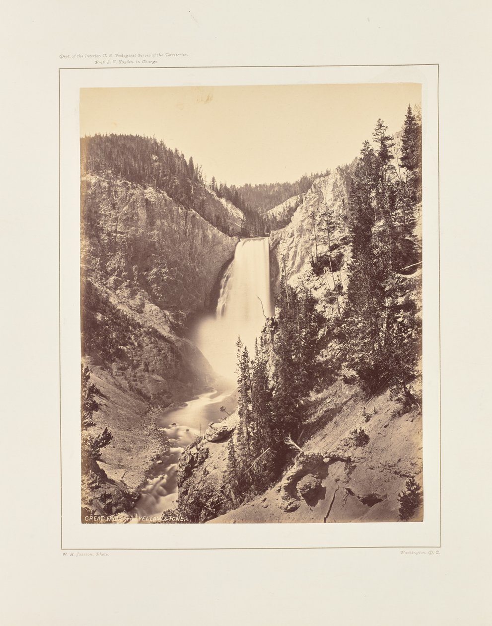 Dolne wodospady rzeki Yellowstone, widok z bliska autorstwa William Henry Jackson